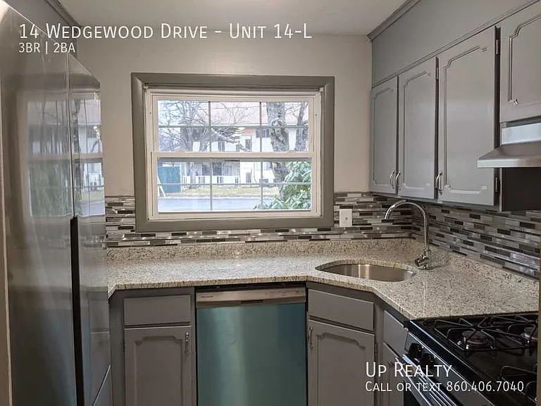 14 Wedgewood Dr #14-L — Photo 13