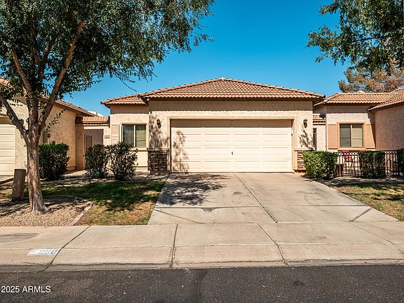2nd image of 950 S TUCANA Lane