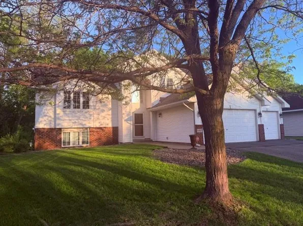 9487 Winslow Chase N, Maple Grove, MN 55311