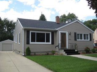 4008 Grant Rd, Kenosha, WI 53142