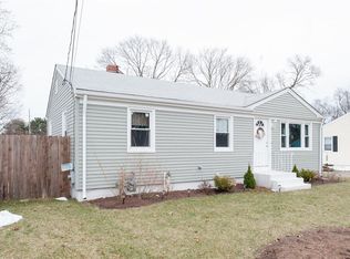48 Pettis Dr, Warwick, RI 02889