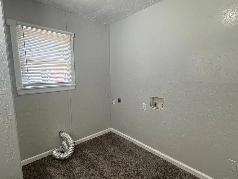 125 E Northrup Dr — Photo 23