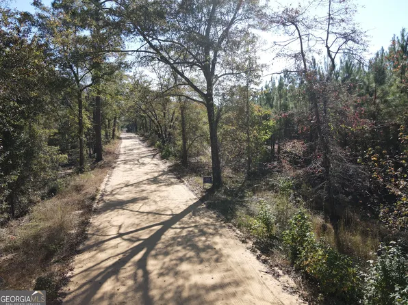 1073 Hawhammock Church Rd, Swainsboro, GA 30401