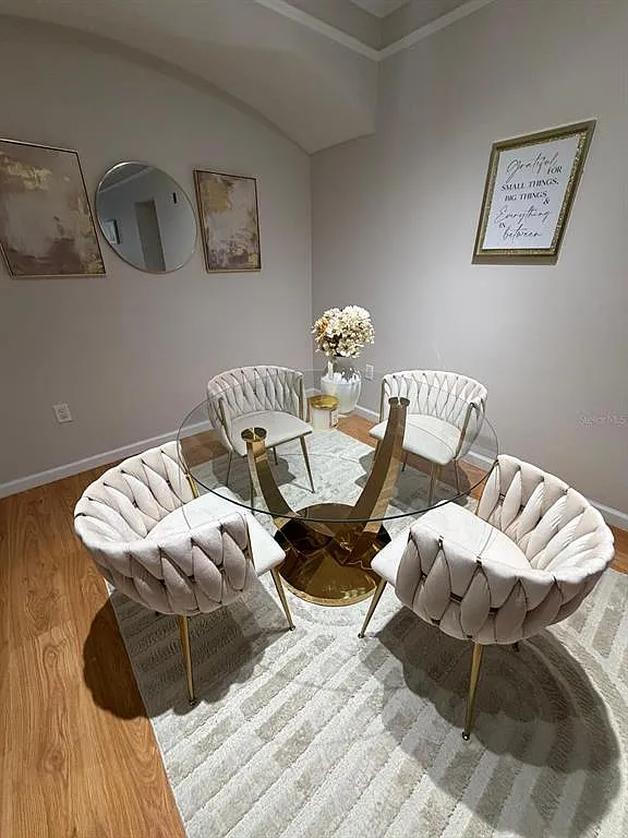 2 bed, 2.0 bath, 1174 sqft, $1,850 — Photo 2
