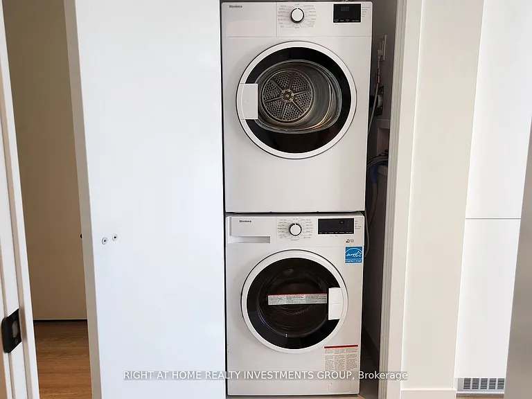 319 Jarvis St #LPH02 — Photo 25