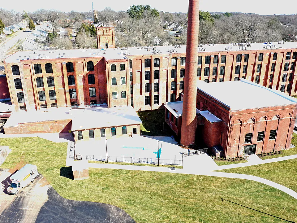 Building Photo 5