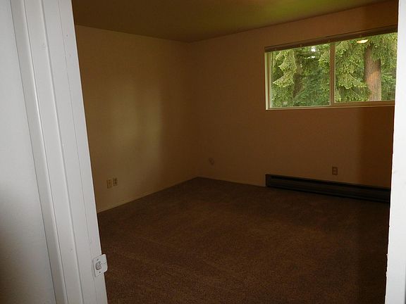 3rd image of 18212 1st Avenue Ct S APT 4