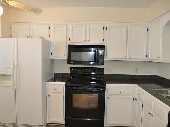 2nd image of 4611 Marlwood Way