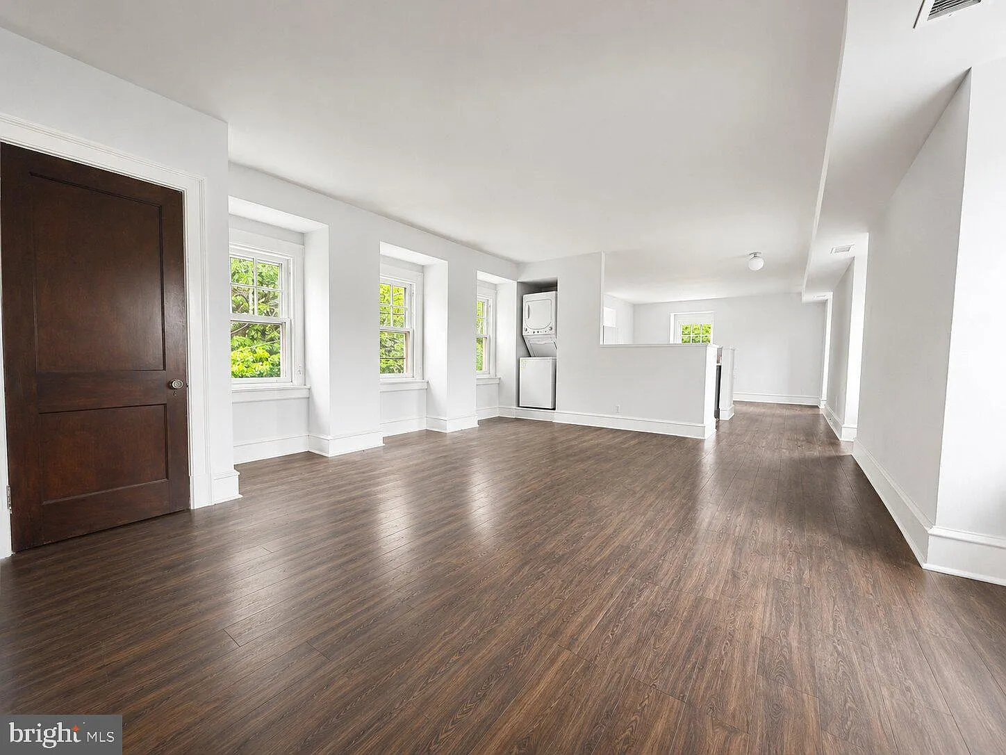 2 bed, 900 sqft, $1,950 — Photo 2