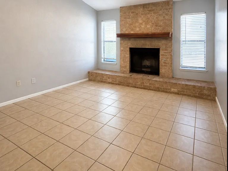 333 Rawhide Loop — Photo 3
