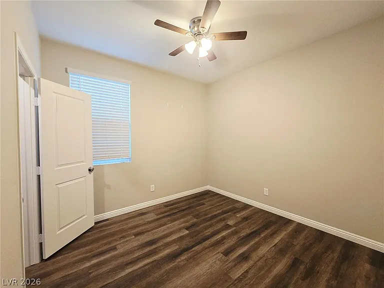 8047 Cavazzo Ave — Photo 12
