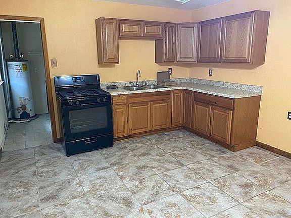 3rd image of 2748 Isabelle Dr