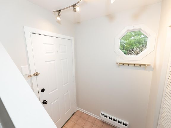 5th image of 43 Waterview Dr Unit 43