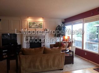 13698 SW Aerie Dr, Tigard, OR 97223