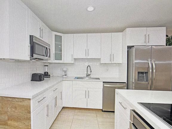 5th image of 124 Davis Road