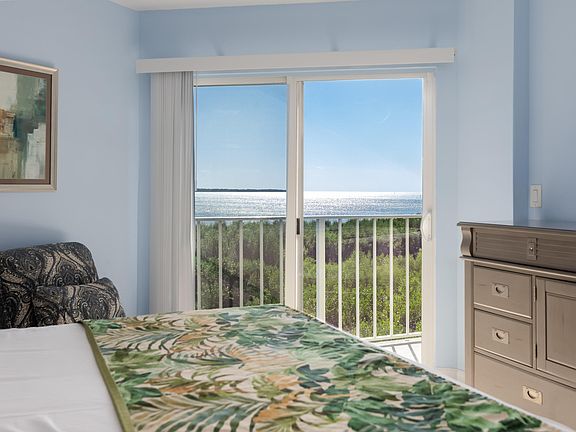 4th image of 500 Burton Dr #4306