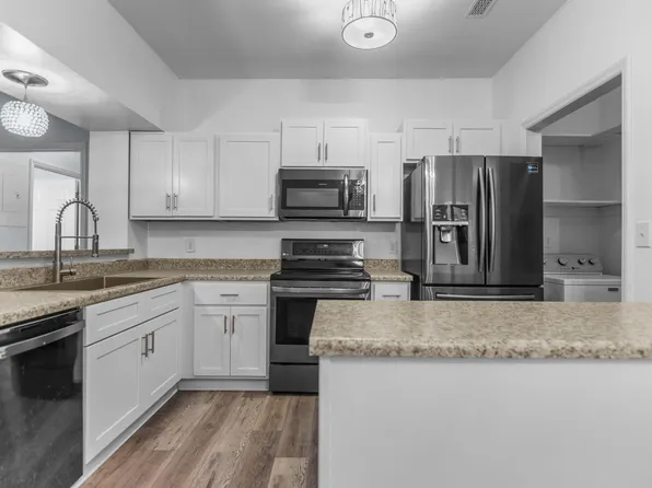 6011 Winterpointe Ln APT 101, Raleigh, NC 27606