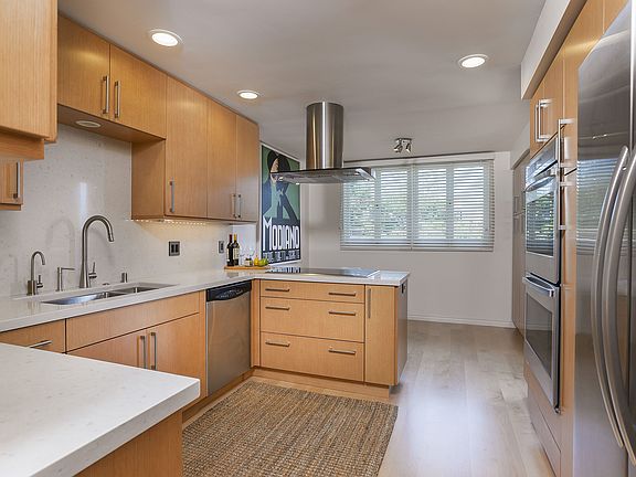 2nd image of 1388 Plaza De Pacifica