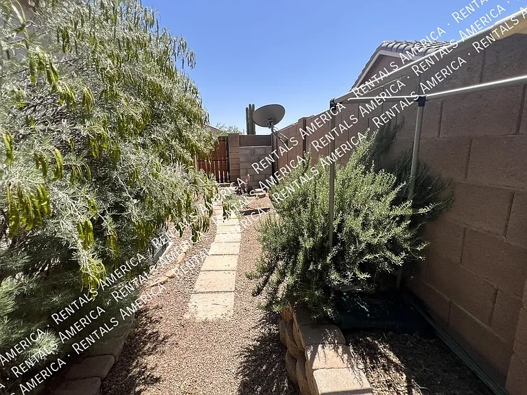 1536 E Fontana Dr — Photo 51