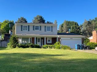422 Boutell Dr, Grand Blanc, MI 48439