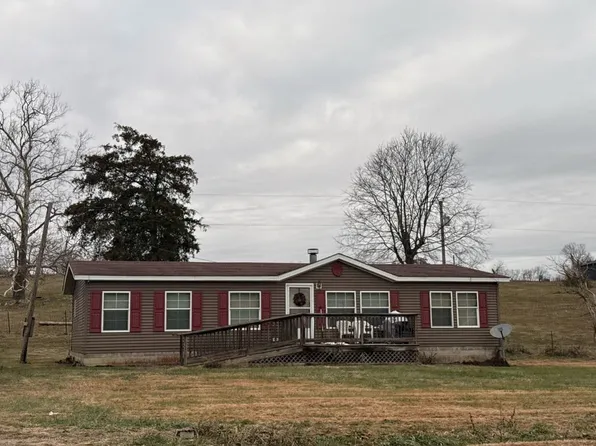 27 Charlie Brown Rd, Paint Lick, KY 40461