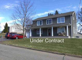 33 Sunrise Cir, Wallingford, CT 06492
