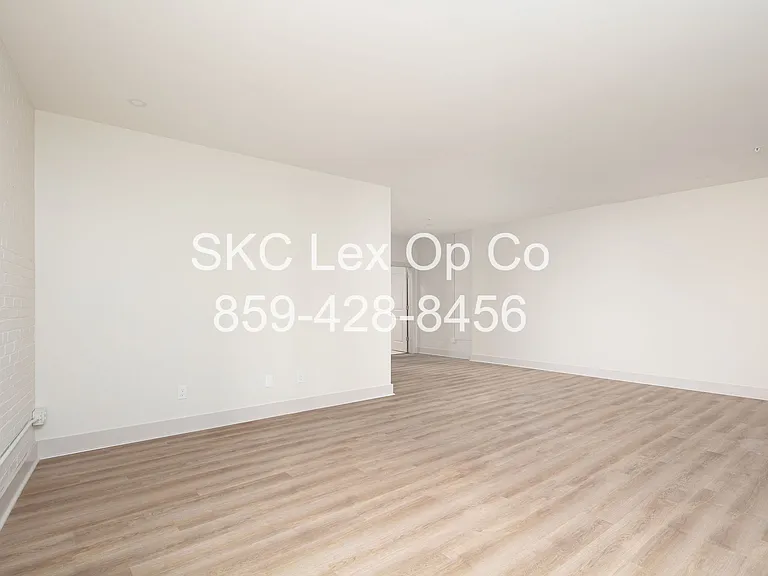 139 N Main St #A — Photo 15