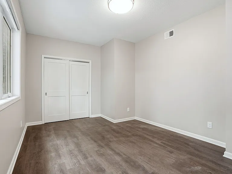 1106 Hawthorne Ave E #1 — Photo 13