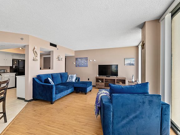 3rd image of 1-3A5 Oceans West Blvd #3A5