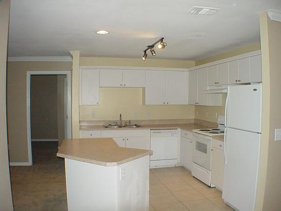 4th image of 3591 S Kernan Blvd #720