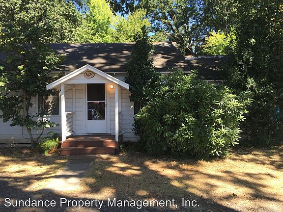 5th image of 2625 E Main St