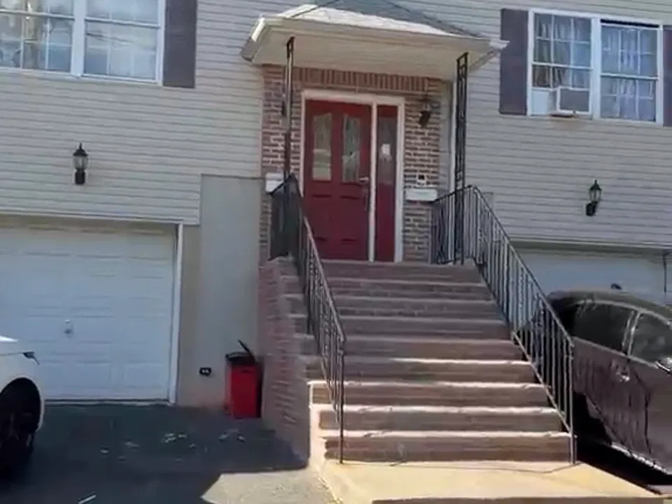 57 Newton Pl #1