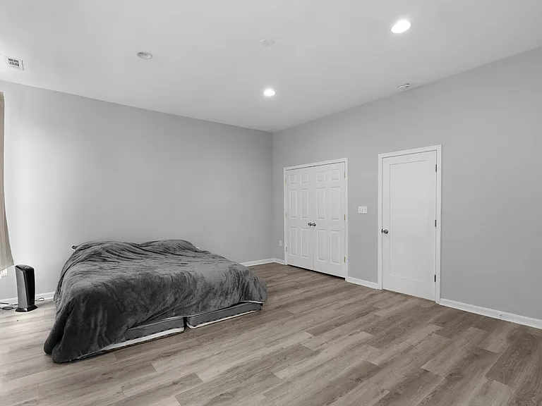 2119 N Charles St #D — Photo 15