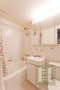 5th image of 241 Avenue Of The Americas APT 7E