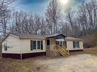 135 Harold Brooks Ln, Oneida, TN 37841