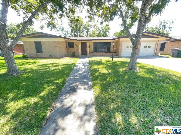 2205 Poplar Ave, Victoria, TX 77901