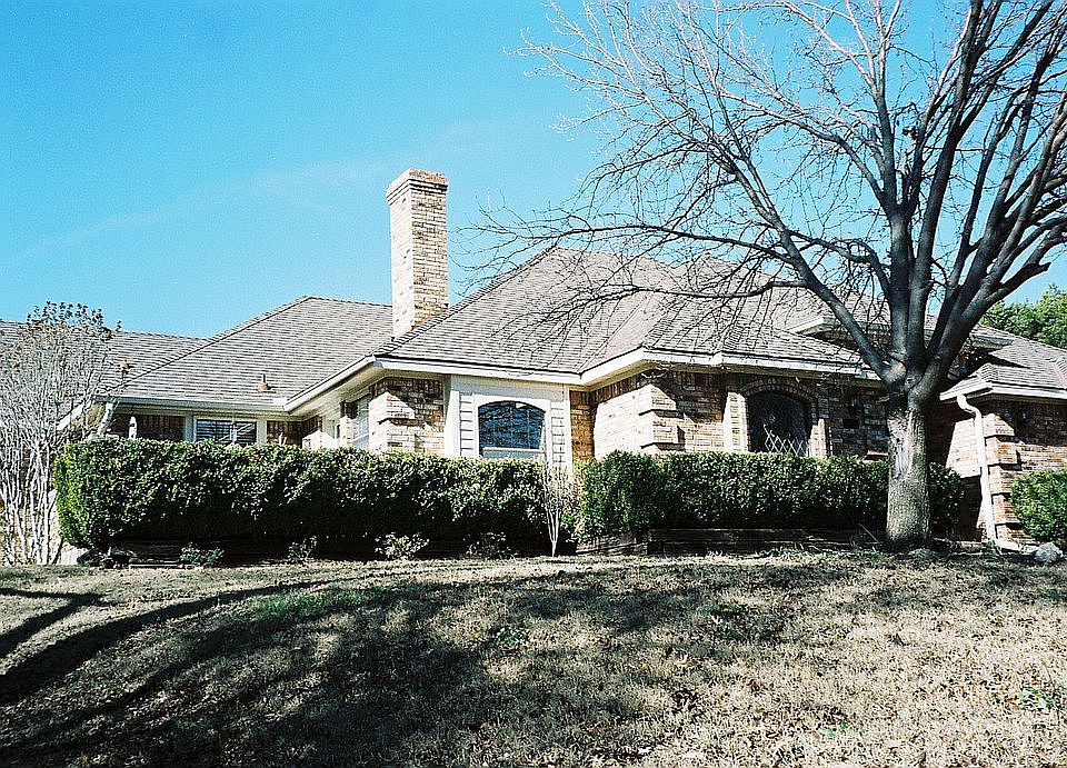 725 Sleepy Hollow Dr., Cedar Hill, TX 75104