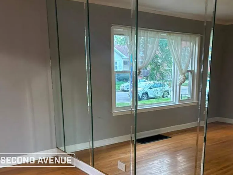 8925 S Laflin St — Photo 15
