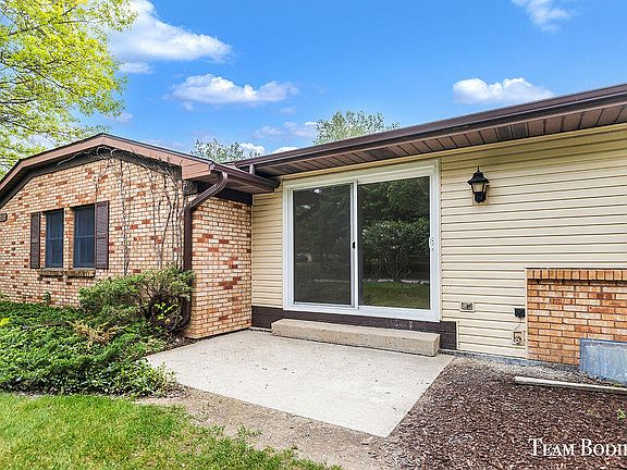 4th image of 201 Bona Vista Dr NW #21