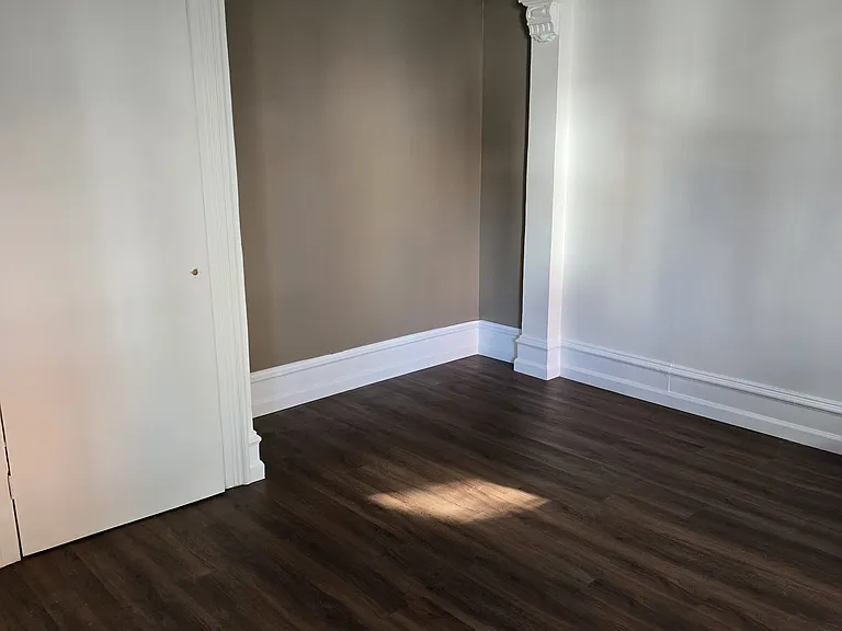 49 N West End Ave #3 — Photo 3