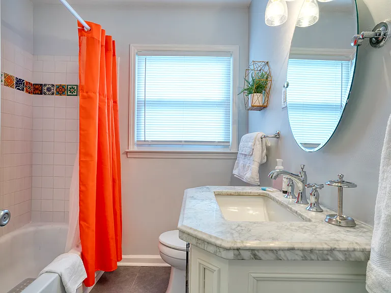 3337 Washburn Ave — Photo 8