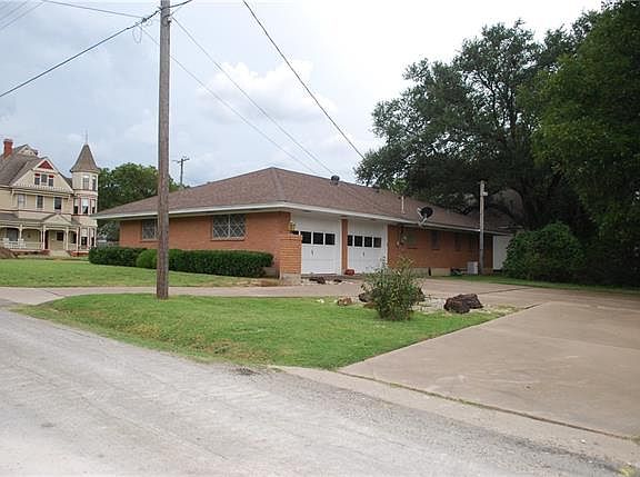 4th image of 135 Corsicana St