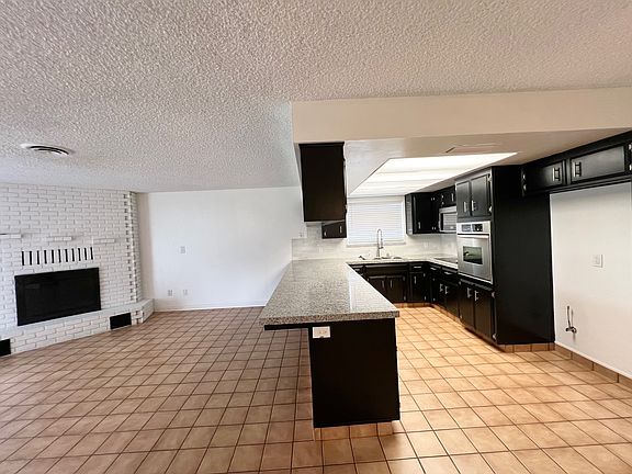 5th image of 9420 Max Dr
