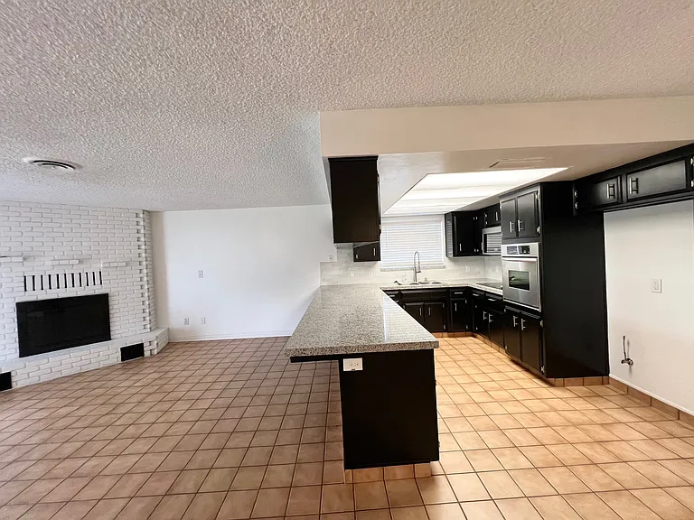 9420 Max Dr — Photo 5