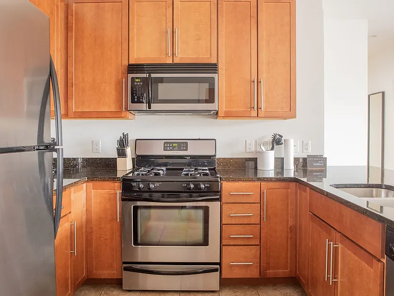 1042 N Cass St #306 — Photo 12