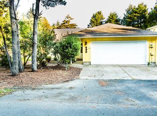 590 SW Range Dr, Waldport, OR 97394