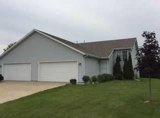 2705 Autumn Ln, Janesville, WI 53546