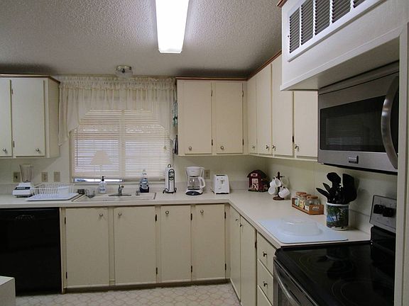 4th image of 2863 Orlenes St