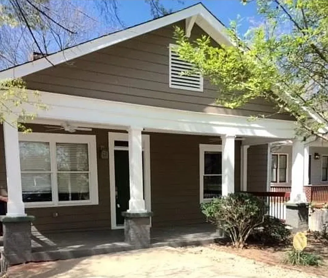 2 bed, 984 sqft, $2,000 — Photo 1