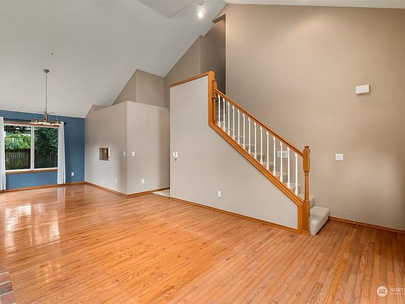 4th image of 1909 21st Avenue SE
